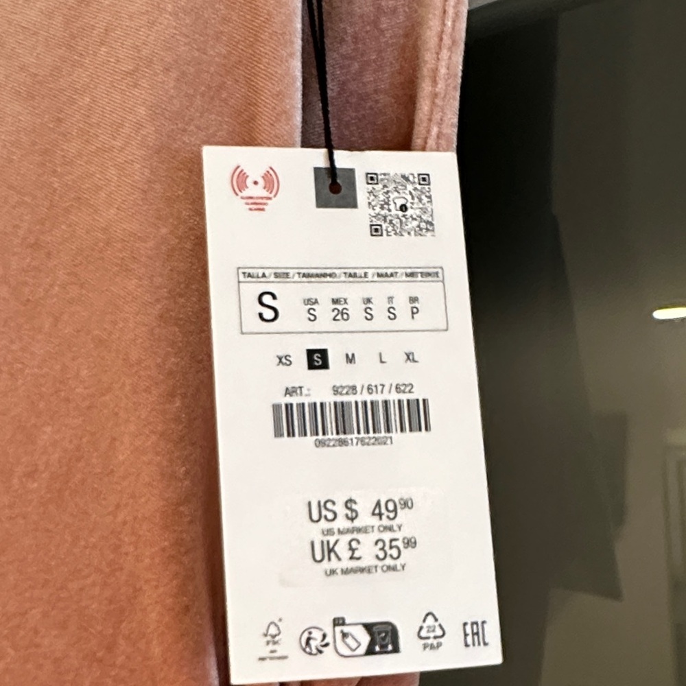 Zara Elegant Mauve Velvet Evening Dress - Picture 5 of 8